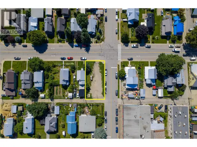 200 Third Street E Revelstoke, British Columbia in Land for Sale in Revelstoke - Image 4