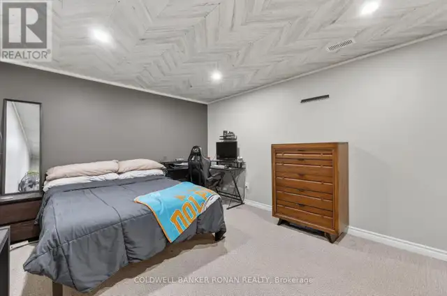 1959 SNOW VALLEY ROAD Springwater (Snow Valley), Ontario in Houses for Sale in Oakville / Halton Region - Image 31
