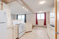 Amenities: Park Views • Quiet Building • Heat & Water Included Suite & Building: Bachelor, one-bedro... (image 5)