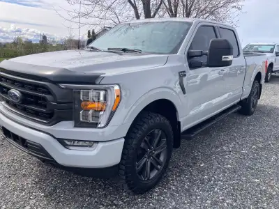 PAR TÉLÉPHONE (514)(236)(8008) FORD F150 2023 MODÈLE XLT SPORT 4X4, CREWCAB, BOITE 6.6 PIEDS SEULEME...