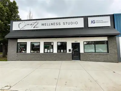 P03//Portage La Prairie/SHARE SALE. BUSINESS & BUILDING. A Hidden Gem in Portage la Prairie- just 40...