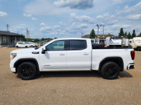 5.3L V8|HEATED CLOTH FRONT BUCKET SEATS|BOSE|R/CAMERA|R/START|20" BLACK ALUMINUM WHEELS Sharper, mor... (image 2)