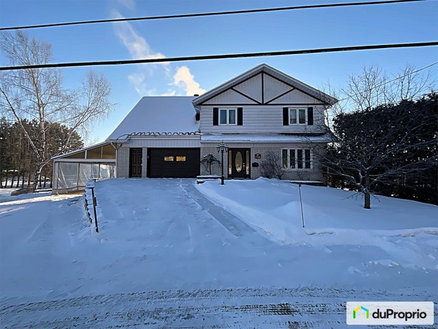 $495,000 - 2 Storey for sale in St-Tite — photo 1