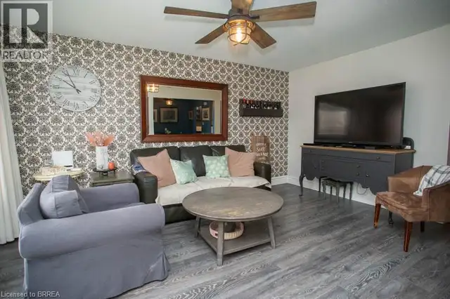 102 CENTURY HILL Drive Kitchener, Ontario in Houses for Sale in Kitchener / Waterloo - Image 7