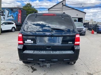 FINANCEMENT MAISON 100% APPROUVÉ AVEC 1200$ D'ACOMPTE 2010 Ford Escape XLT 4WD, Automatique. V6 3.0L... (image 5)
