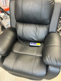 Massage chair with heat Barrie Ontario Preview