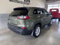 0 Accident, Low Km., Used Jeep Cherokee CW Autoking 2.4 Liter 4 Cyl.,Auto O/D, Selec-Terrain 4x4, Ai... (image 2)