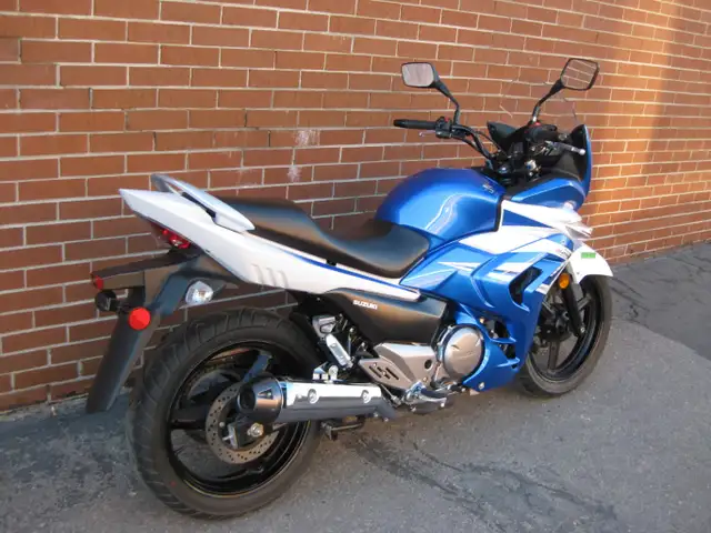 2015 SUZUKI GW250F in Street, Cruisers & Choppers in City of Toronto - Image 7