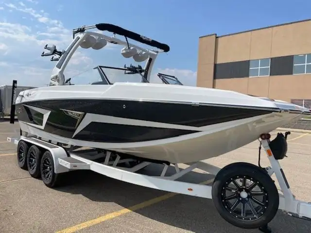 2025 Tige 24RZX in Powerboats & Motorboats in Saskatoon - Image 23