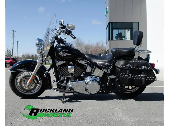 2011 Harley-Davidson Heritage Softail Classic in Street, Cruisers & Choppers in Ottawa - Image 6