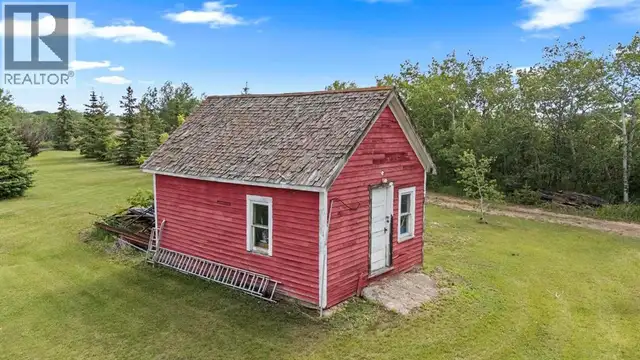 10 Railway Avenue N Rosalind, Alberta in Houses for Sale in Strathcona County - Image 33
