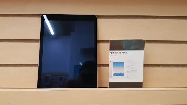 iPad Gen 2nd 4th 5th 6th 7th 8th 9th 10th 1 Yr WAR WITH CHARGER in iPads & Tablets in Calgary - Image 12