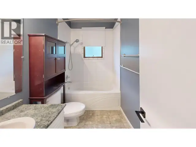 835 SPRUCE AVENUE 100 Mile House, British Columbia in Houses for Sale in 100 Mile House - Image 12