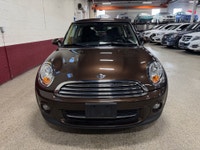 BROWN ON BLACK INTERIOR MINI COOPER WITH ONLY 73,335 KM OPTIONS: BLUETOOTH - HEATED SEATS - PANORAMI... (image 7)