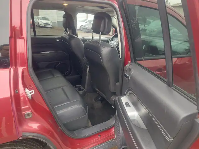 2017 Jeep Compass 4WD 4dr High Altitude Edition *Ltd Avail* in Cars & Trucks in Oshawa / Durham Region - Image 9