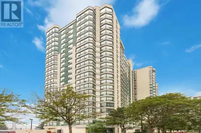 Enjoy Stunning Views and Natural Light in this Spacious 2+1 Bedroom Condo! This beautifully updated...