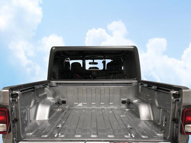 Jeep Gladiator 2020 2021 Boite complete box tailgate truck bed dans Pièces de carrosserie  à Drummondville - Image 2