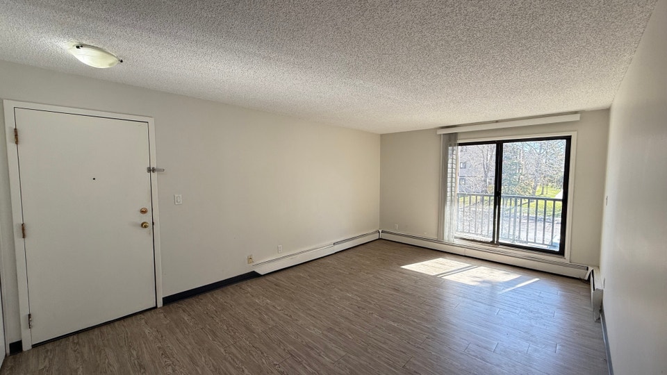 Classic 2 Bed 1 Bath - Spacious - HEAT INCLUDED starts at $1495 3