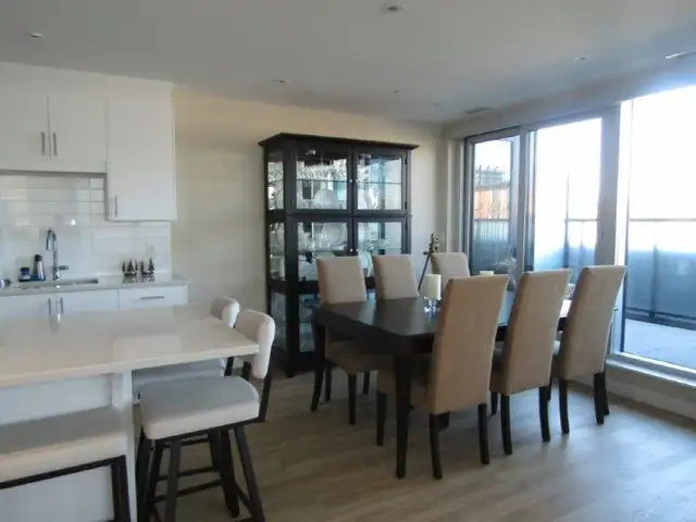 19-089 High end downtown apartment, furnished! in Short Term Rentals in City of Halifax - Image 8