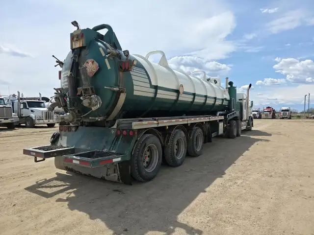 2009 KENWORTH T800 in Heavy Trucks in Saskatoon - Image 6