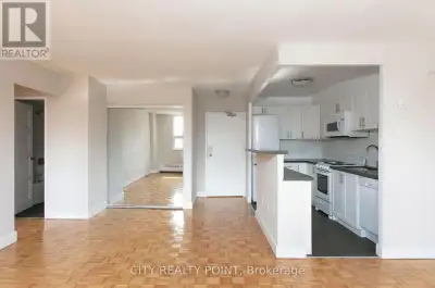 601 - 1500 BATHURST STREET Toronto (Humewood-Cedarvale), Ontario