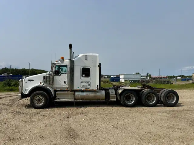 2010 KENWORTH T800 in Heavy Trucks in Saskatoon - Image 6
