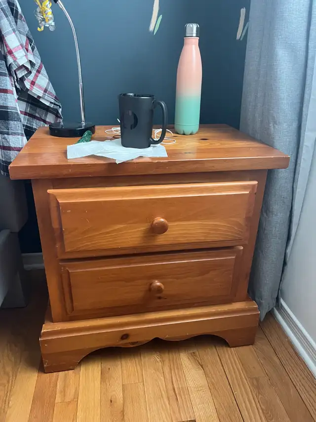 Used Solid Pine wood dresser with matching nightstands in Dressers & Wardrobes in Ottawa - Image 5