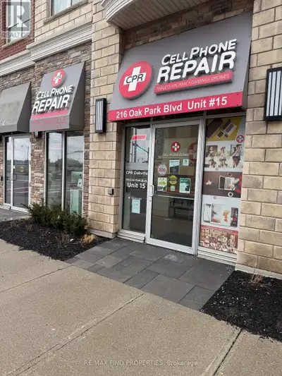 Prime Oakville Commercial Unit for Lease - $2,100 + Taxes(517 per month)+Condo Fees (452 per month)+...