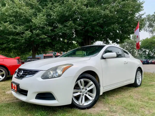 2011 NISSAN ALTIMA COUPE LOW KMS W SAFETY LOADED