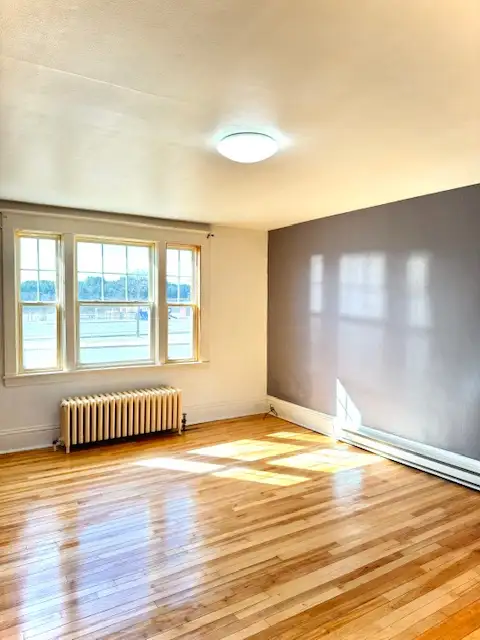 815A Main - Beautifully updated 2BR, BLACKS HARBOUR in Long Term Rentals in Saint John - Image 9