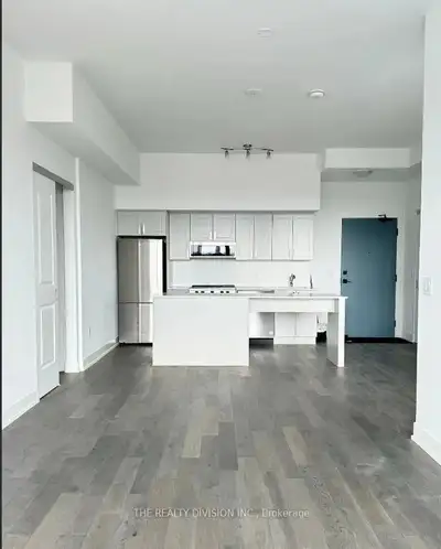 Price: $670,000 / $2,542/mo Discover this exceptionally large and spacious 1 bedroom plus den unit i...
