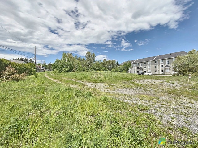 $650,000 - Residential Lot for sale in Riviere-Du-Loup — photo 1
