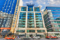 Large Unit In Prime King West Enjoy Downtown Convenience Here!
