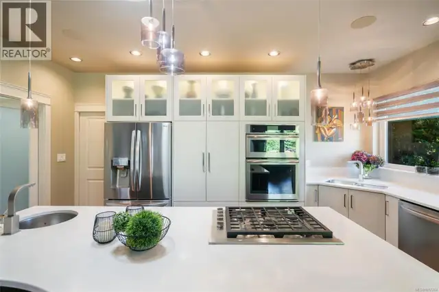 3172 Royal Vista Way Courtenay, British Columbia in Houses for Sale in Comox / Courtenay / Cumberland - Image 10