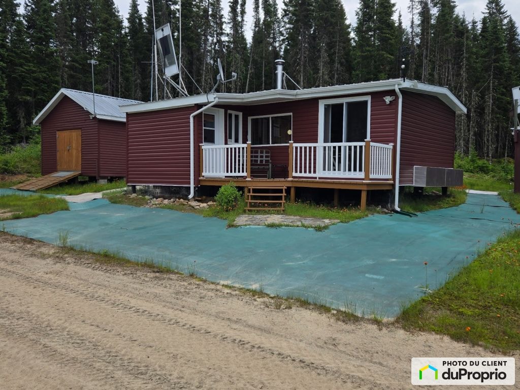 $125,000 - Cottage for sale in Dolbeau-Mistassini — photo 1