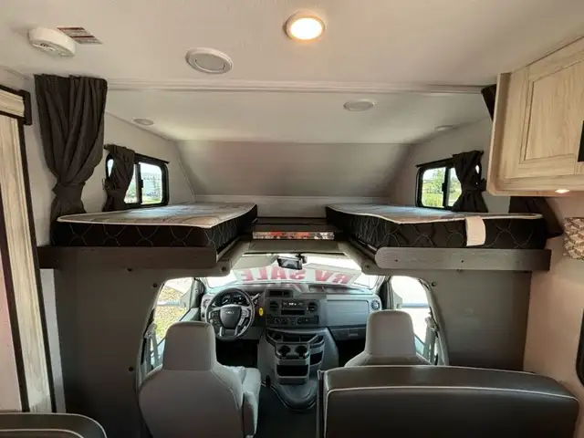 2023 Forester 3251 CD in RVs & Motorhomes in Laval / North Shore - Image 34