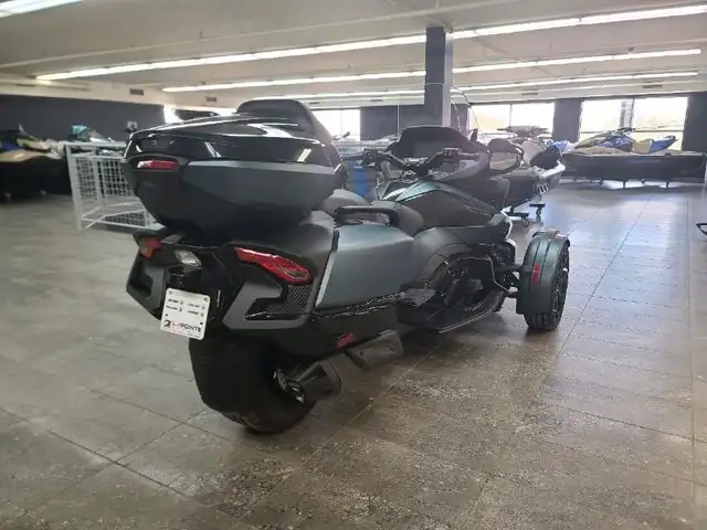 2025 CAN-AM Spyder RT Limited SE6 in Sport Touring in Lanaudière - Image 8