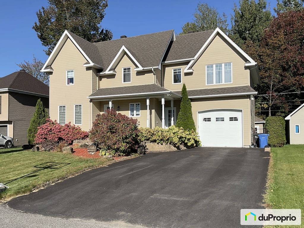 $699,000 - 2 Storey for sale in St-Charles-Borromée — photo 1