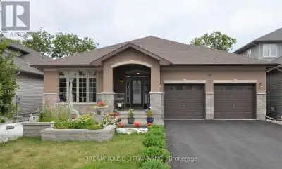 STUNNING UPGRADED BUNGALOW in the HIGHLY SOUGHT-AFTER COMMUNITY of RICHARDSON RIDGE in KANATA LAKES!...