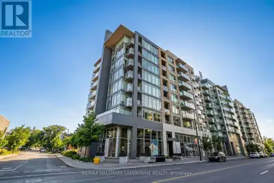 Experience stylish urban living in the heart of Westboro with this beautifully appointed one-bedroom...
