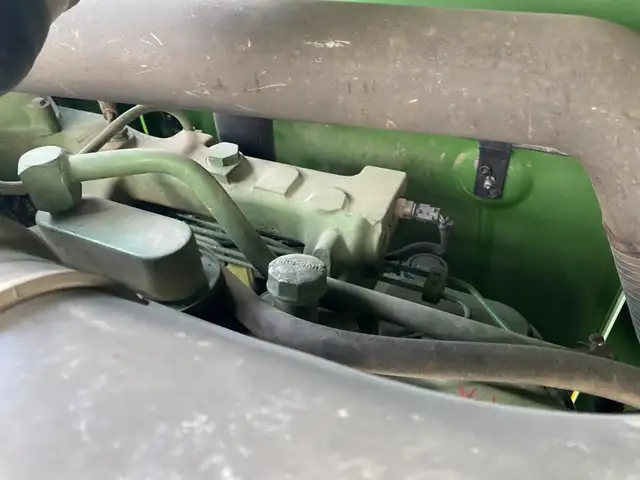 1993 John Deere 4WD Tractor 8770 in Farming Equipment in Edmonton - Image 17