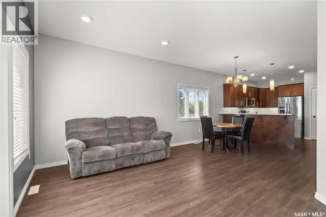 20 550 Southwood DRIVE Prince Albert, Saskatchewan in Condos for Sale in Prince Albert - Image 16
