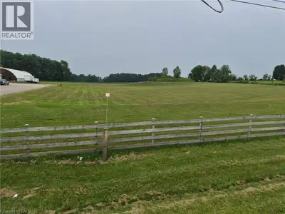An exceptional opportunity to acquire a commercial parcel being approximately 3 acres near the growi...