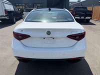 All vehicles come with a full vehicle History Report, ask to see it! 2022 Alfa Romeo Julia Veloce al... (image 7)