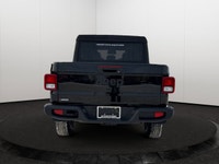 This 2026 JEEP GLADIATOR SPORT 4X4 has the following options Cloth Low-Back Bucket Seats, Remote Sta... (image 4)
