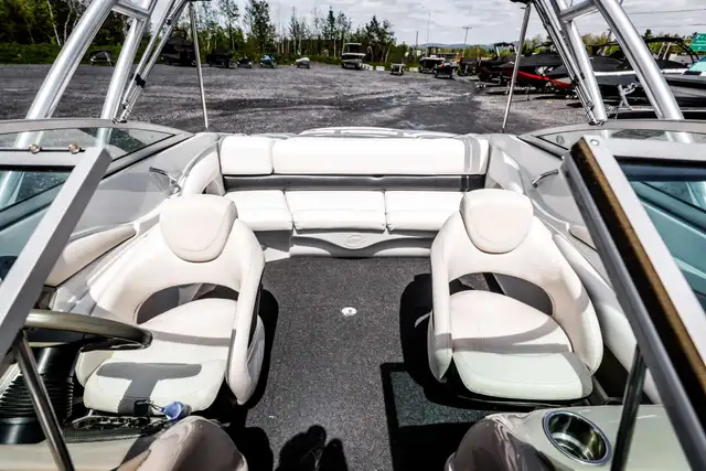2008 Crownline 210LS in Powerboats & Motorboats in Rimouski / Bas-St-Laurent - Image 22