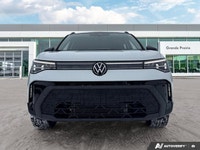 Navigating city streets or embarking on weekend getaways is effortless in this sophisticated 2025 Vo... (image 7)