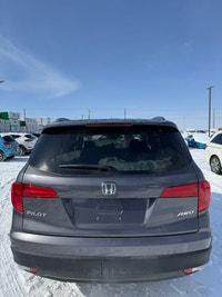 2017 Honda Pilot AWD | No Reported Accidents | 207,541 KM | Set of Tires Heated Seats, Lane Assist,... (image 4)