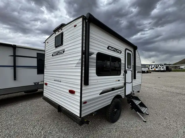 2026 ,Sun Lite,Sunset Park RV 13BD LTD in Travel Trailers & Campers in Kamloops - Image 4