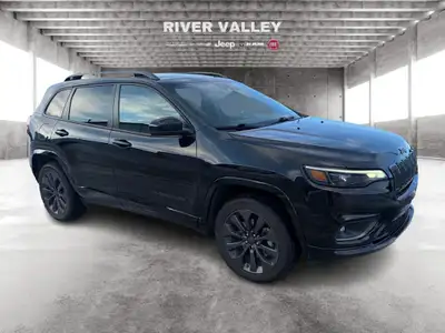 HEATED FRONT SEATS, HEATED STEERING WHEEL, REMOTE ENGINE START, POWER LIFTGATE, TRAILER SWAY CONTROL...